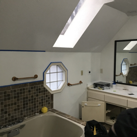 Master bathroom before paint 