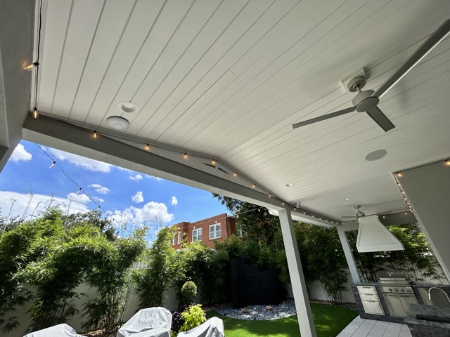 Custom Outdoor Lighting 