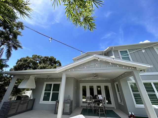 Custom Outdoor Lighting 